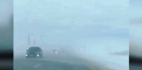 На трассе Оренбург — Соль-Илецк сильная метель и плохая видимость