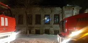 Учения, короткое замыкание или поджог: разобраться, почему загорелась усадьба Городисского в Оренбурге, не так-то просто 