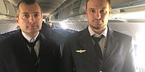 Пилоты А321, посадившие самолет в поле, награждены званиями Героев России