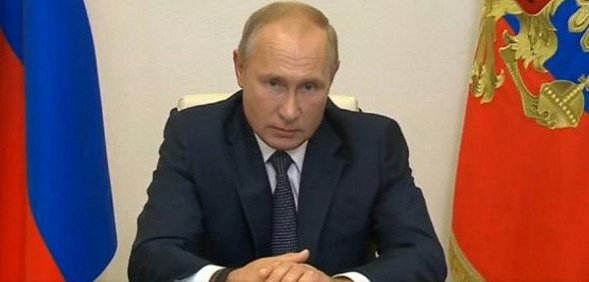 Владимир Путин во время совещания