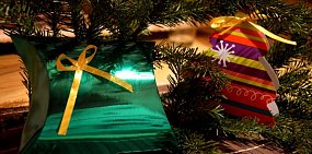 Более 450 тысяч рублей направят в Орске на новогодние подарки и организацию районных праздников